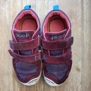 Used Plae Brand Ty Style Shoes